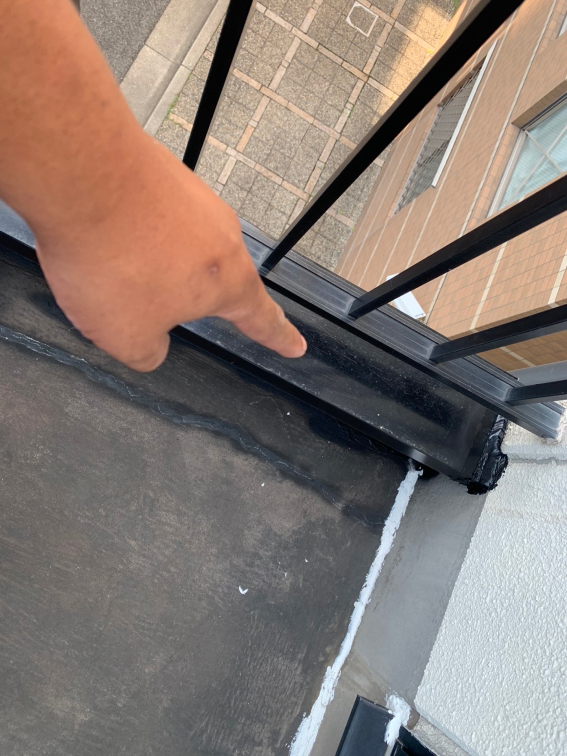 雨侵入箇所付近のベランダ